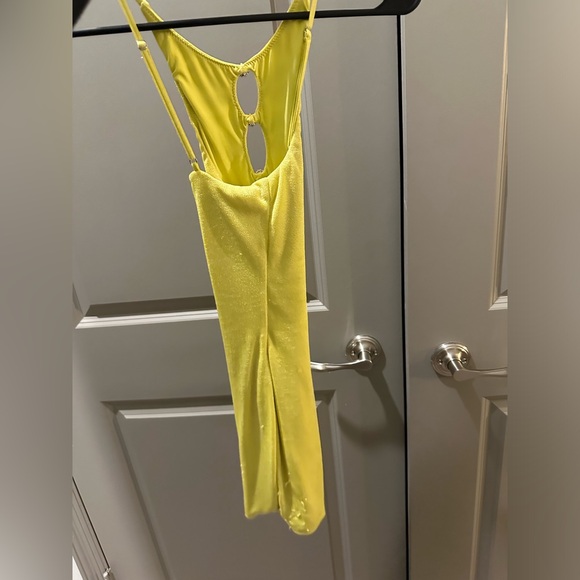 Yellow oh Polly cut out dress - Picture 2 of 3